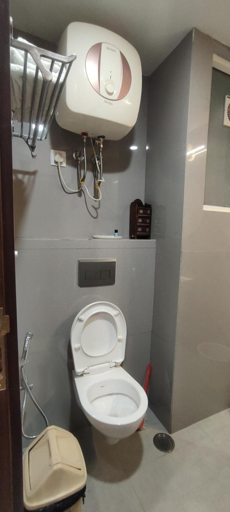 Fully Furnished Comfortable In Hauz Khas - Woodpecker New Delhi