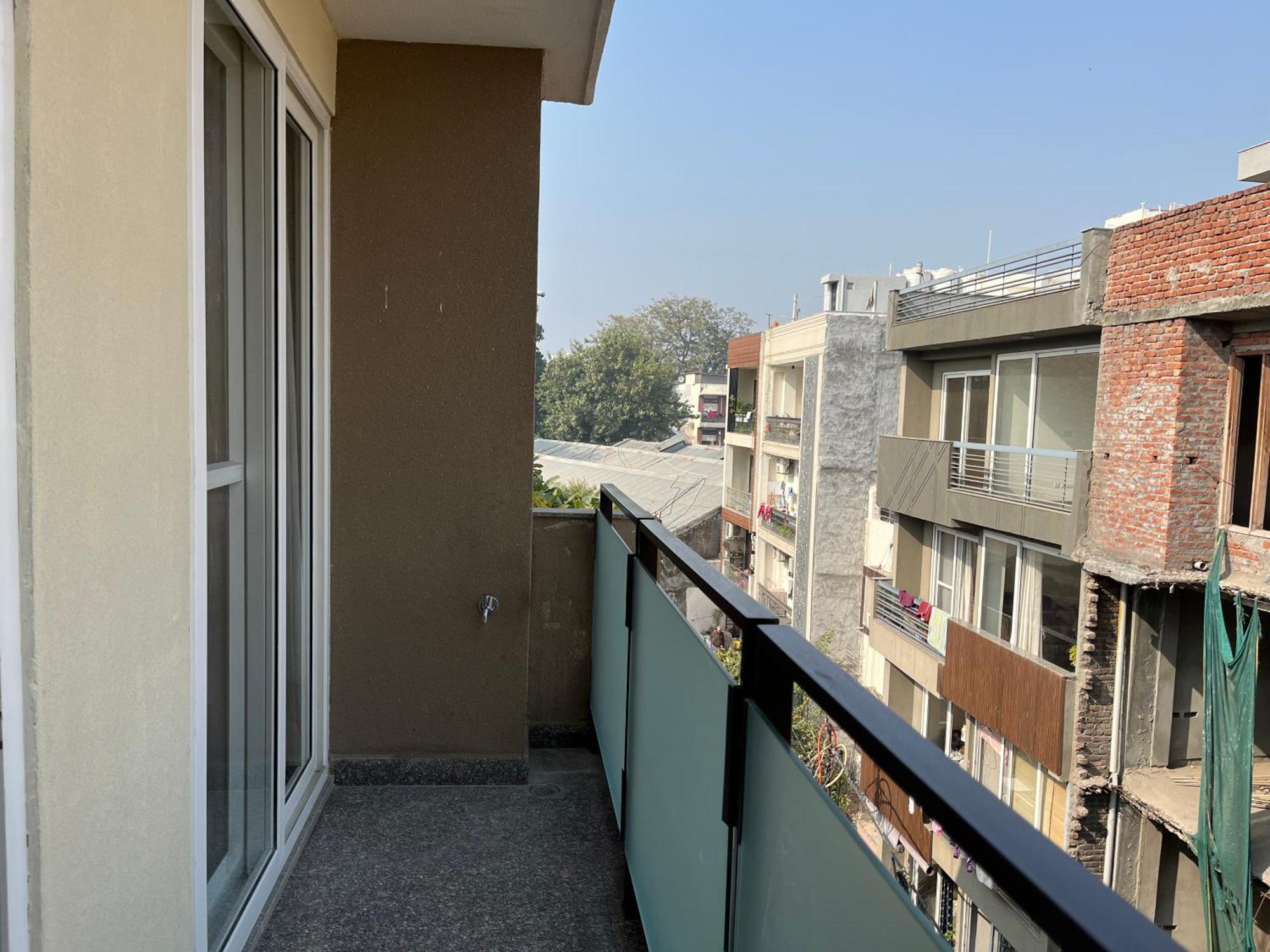Fully Furnished Comfortable In Hauz Khas - Woodpecker Bed & Breakfast
