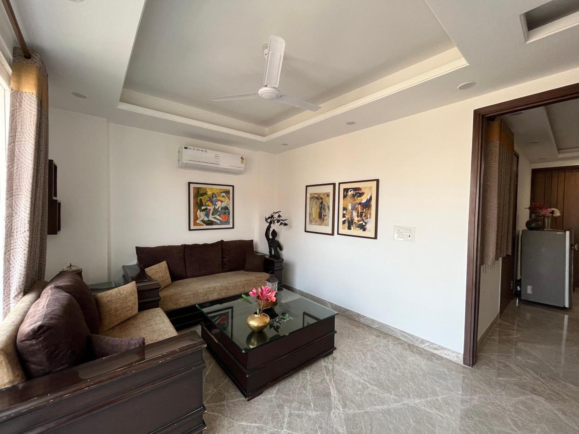 Fully Furnished Comfortable In Hauz Khas - Woodpecker Bed & Breakfast *