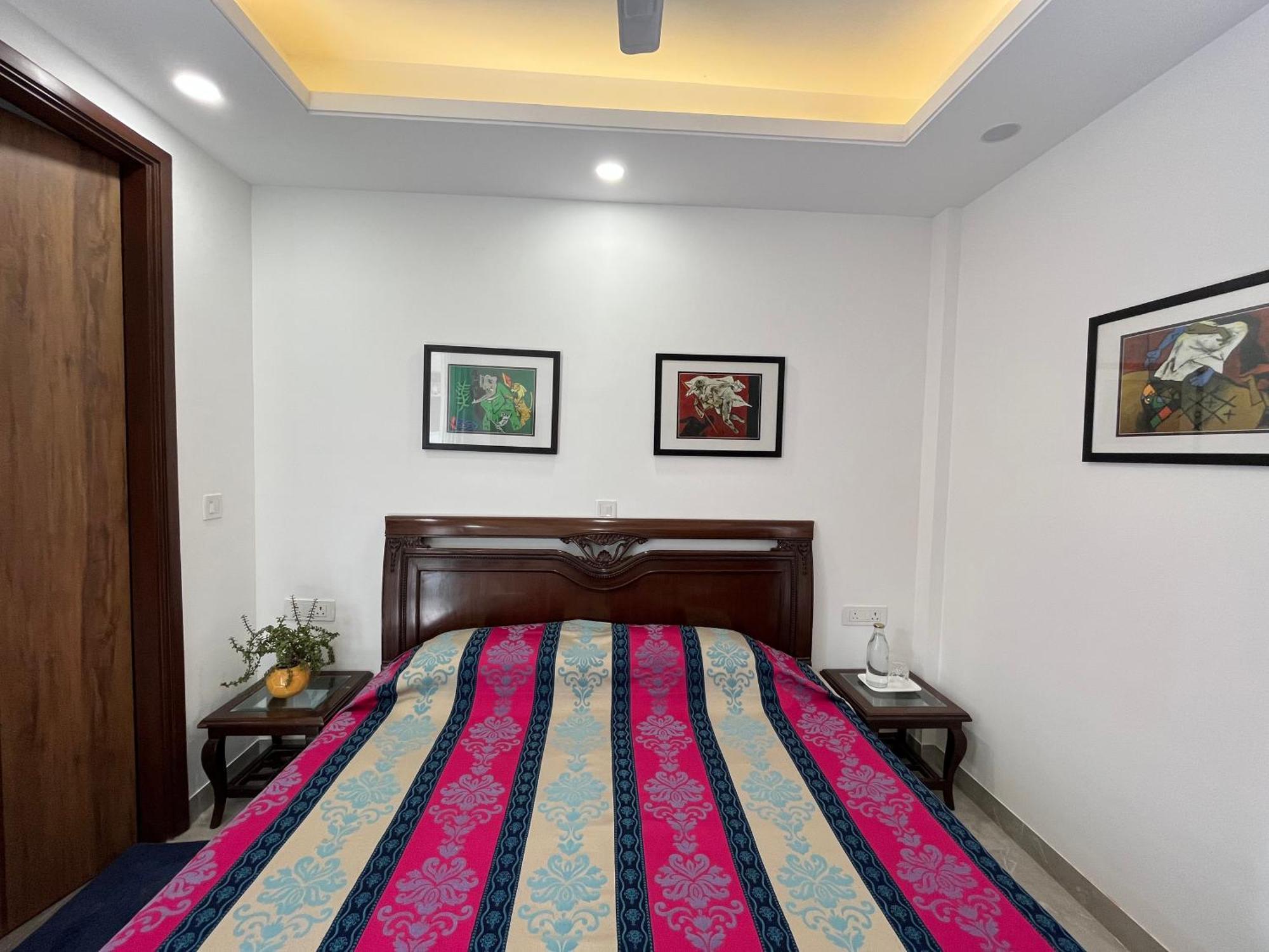 Fully Furnished Comfortable In Hauz Khas - Woodpecker Bed & Breakfast *